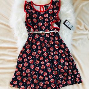 💜2/$15 Paper doll floral dress